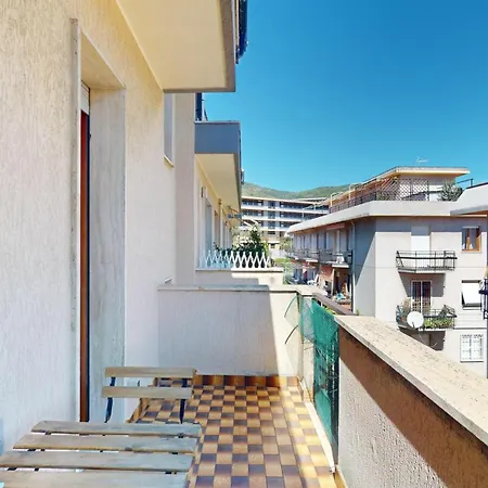 Apartment Vela Latina - By Ligooria *